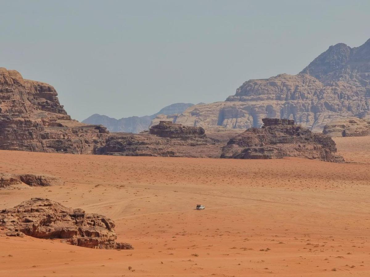 Wadi Rum Oscar Camp Экстерьер фото