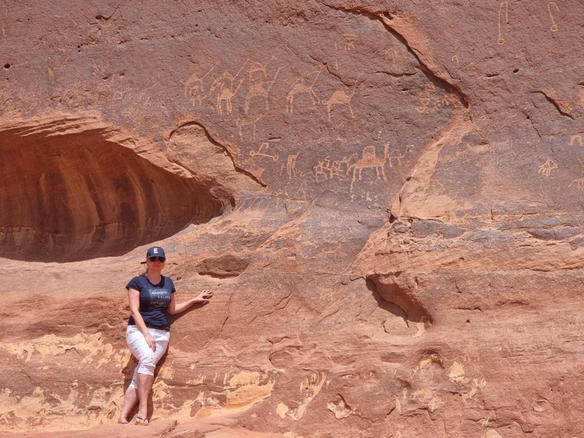Wadi Rum Oscar Camp Экстерьер фото