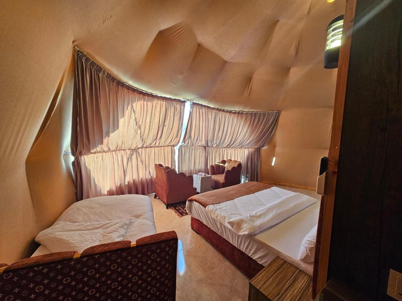 Wadi Rum Oscar Camp Экстерьер фото
