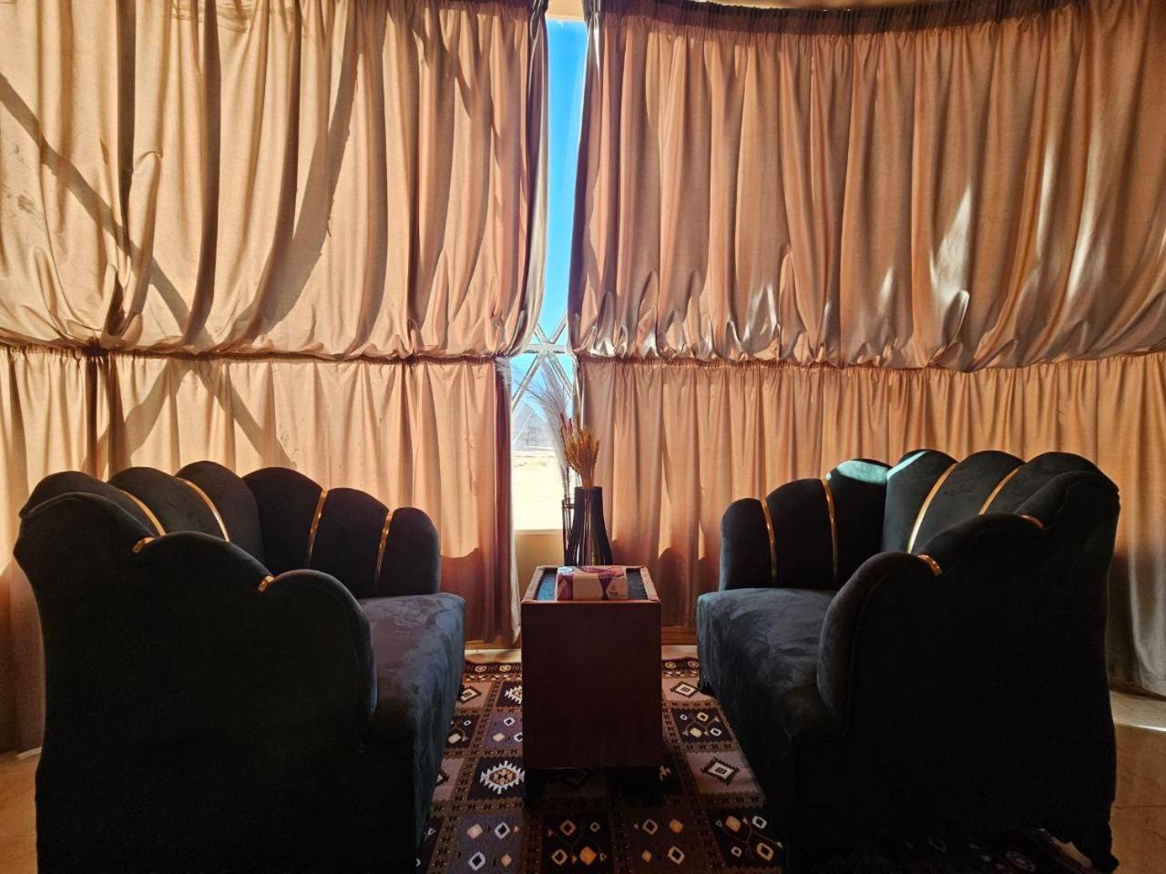 Wadi Rum Oscar Camp Экстерьер фото