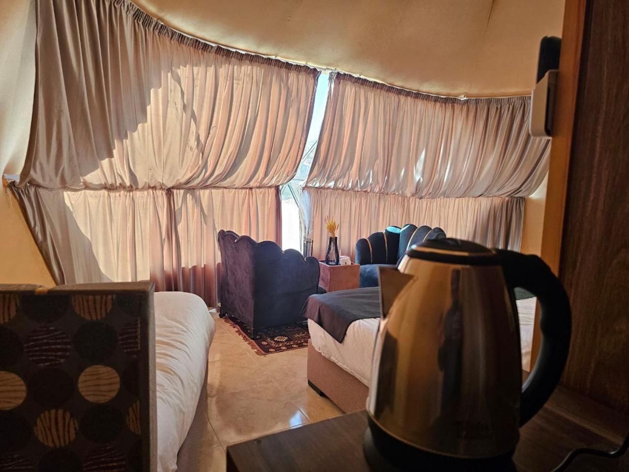 Wadi Rum Oscar Camp Экстерьер фото