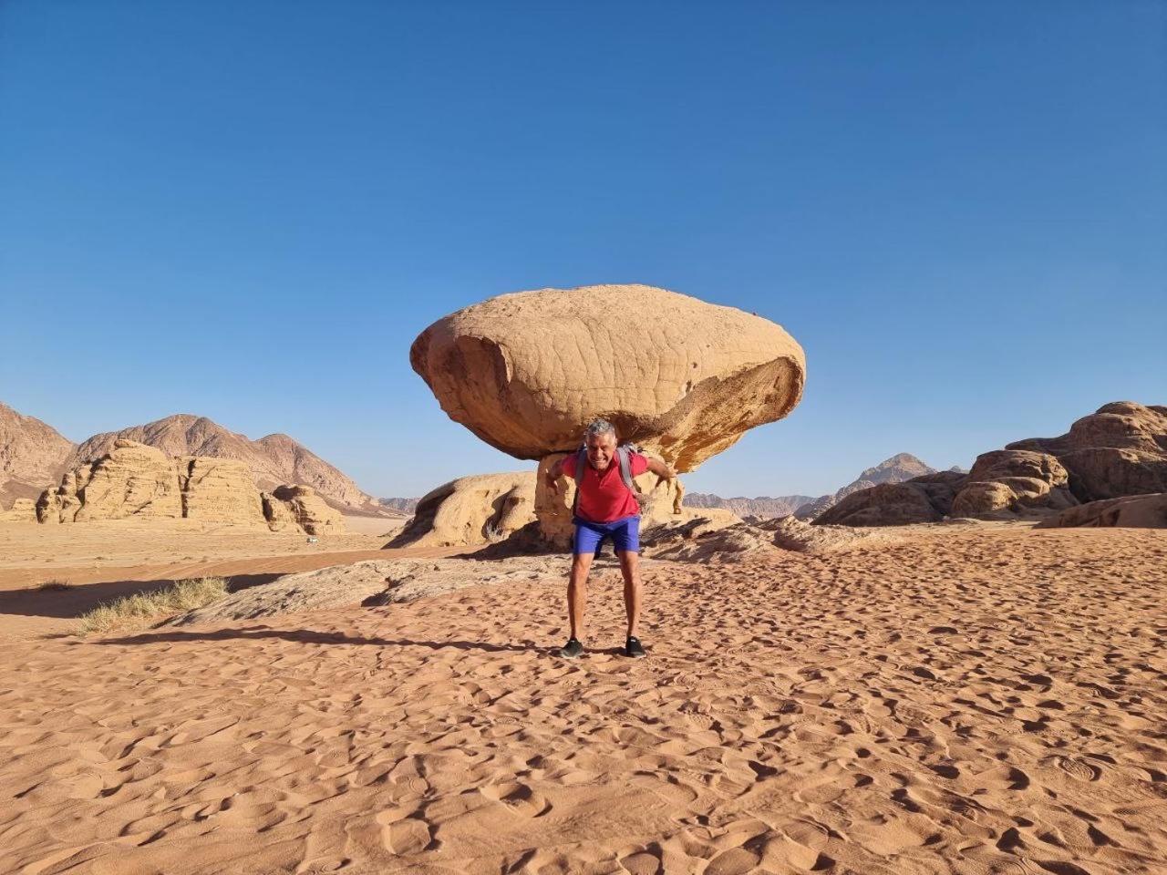 Wadi Rum Oscar Camp Экстерьер фото
