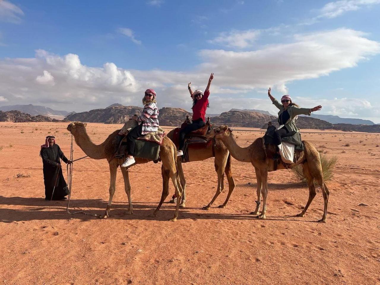 Wadi Rum Oscar Camp Экстерьер фото